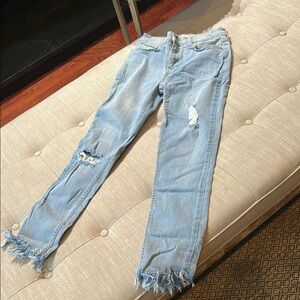 Free People Lightwash Blue Denim Distressed Jeans‎ Size 27